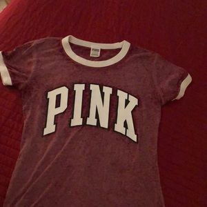 ⬇️Price drop⬇️VS PINK T-shirt